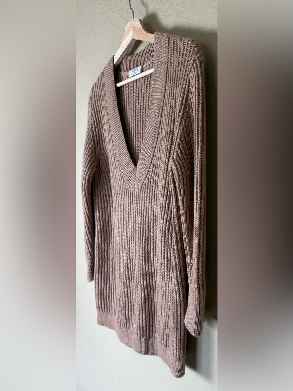 Babaton Taupe V-Neck Ribbed Merino Wool Roger Sweater Size XS - Picture 3 of 7